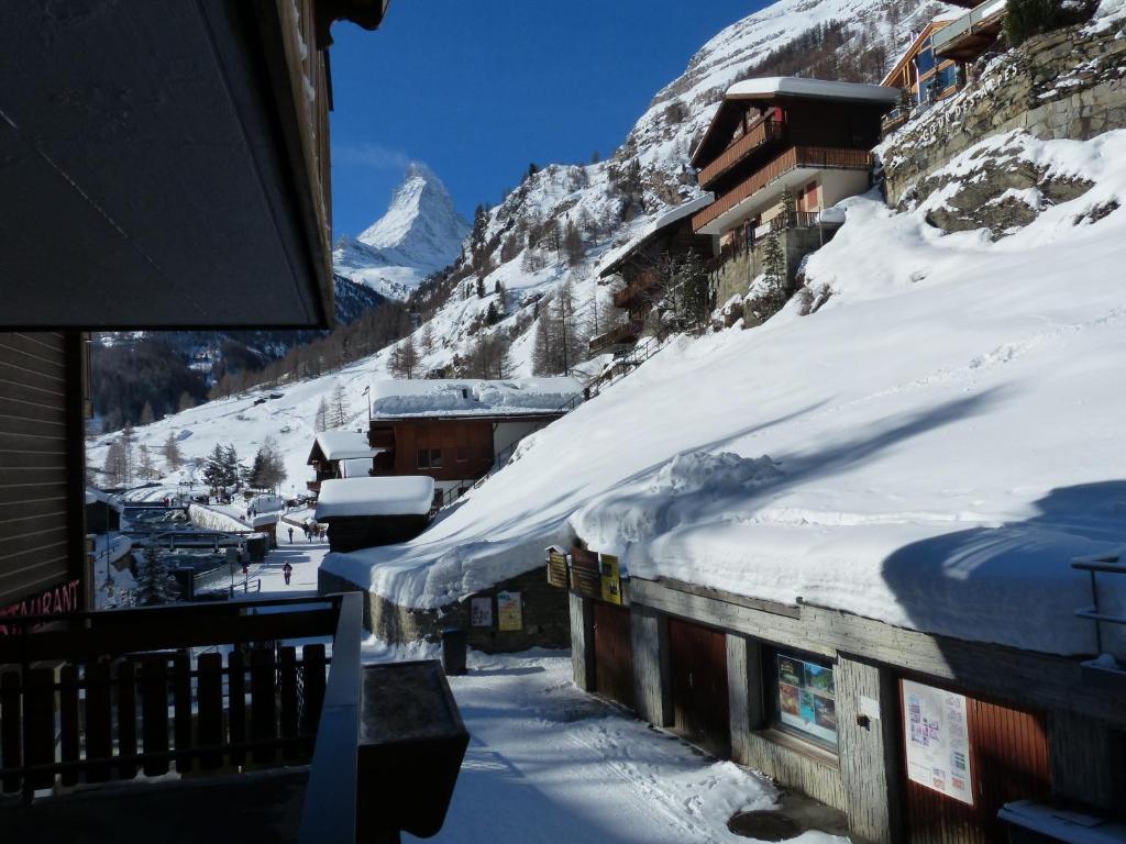 Alpenrose Hotel Zermatt Exterior photo