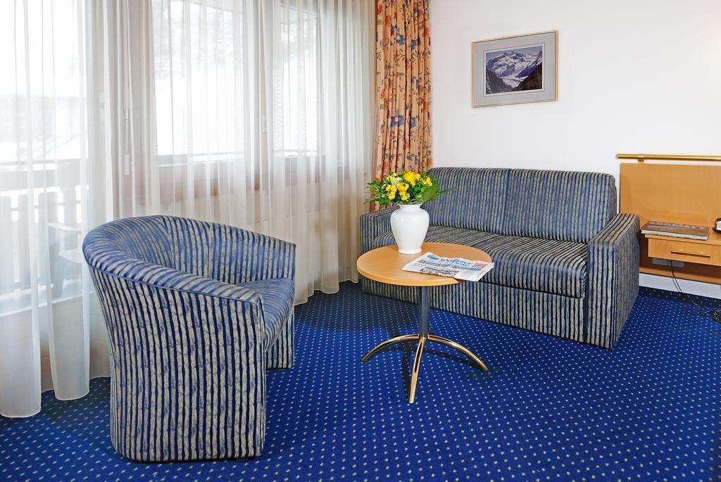 Alpenrose Hotel Zermatt Room photo
